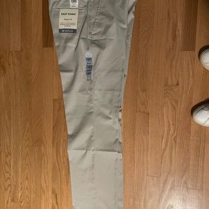 DOCKERS Men's Classic Fit Easy Khaki Pants